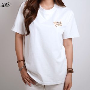 Mặt trước áo In chữ VIVLE STUDIO