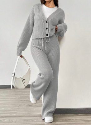 Người béo nên mặc đồ màu xám