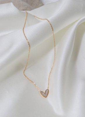 Tặng trang sức cho bạn thân nữ