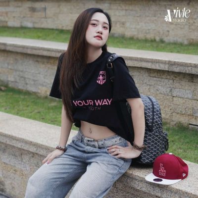 Phối đồ đi chơi mùa hè cho nữ-Áo phông với quần jeans